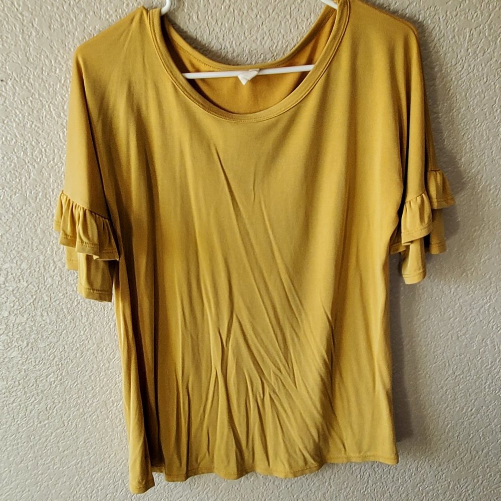 Ruffled Sleeve Maternity Top